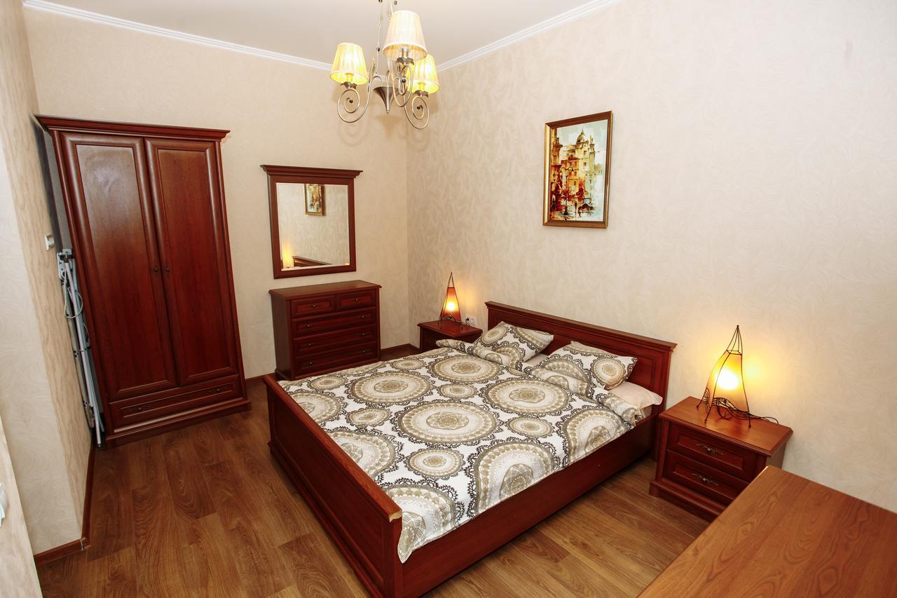 Apartment Near Museum Lviv Buitenkant foto