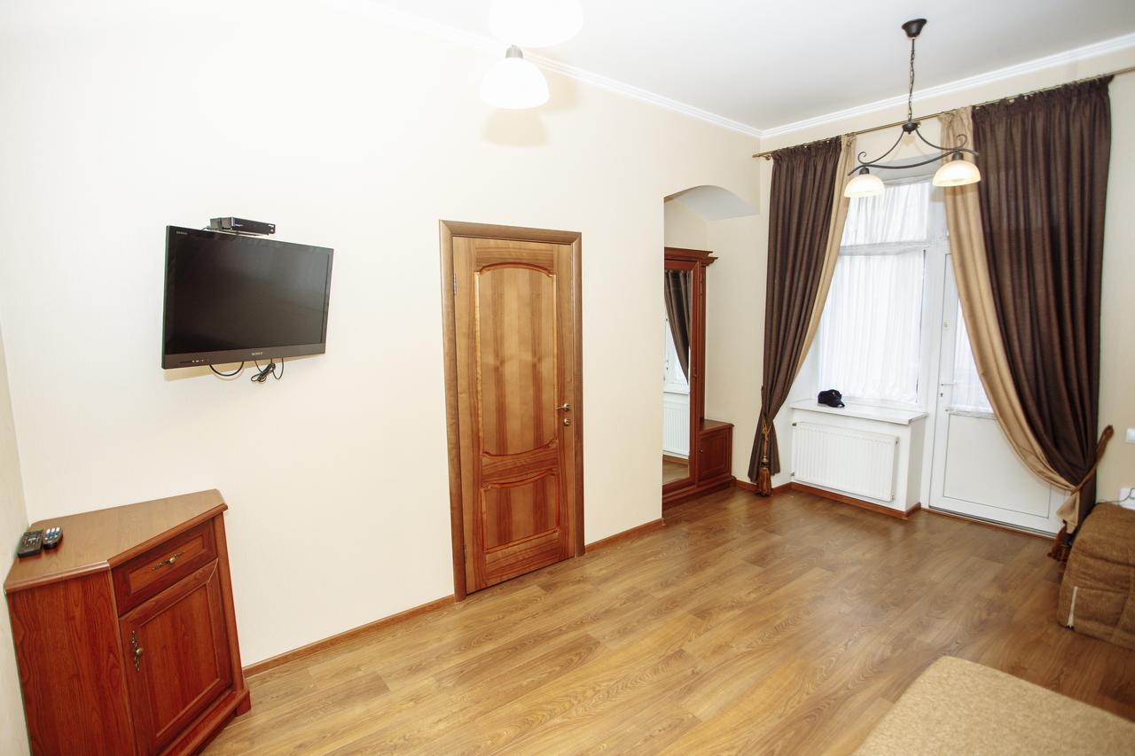Apartment Near Museum Lviv Buitenkant foto